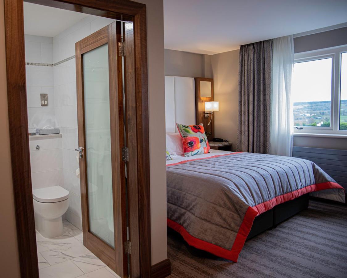 The Valley Hotel & Carriage Gardens Fivemiletown Luaran gambar