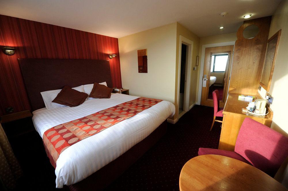 The Valley Hotel & Carriage Gardens Fivemiletown Luaran gambar